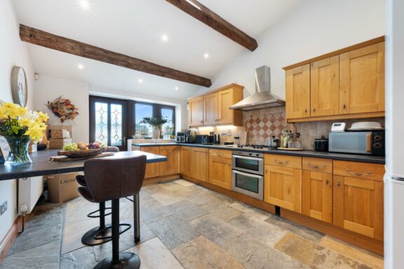 Higher Cockden Barn Image