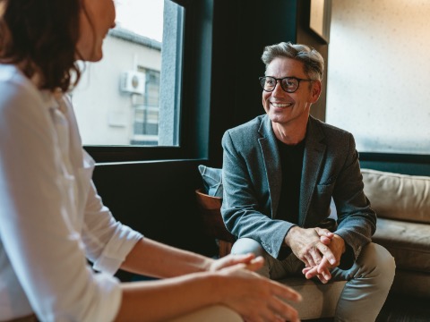 Petty Real consultant talking with buyers